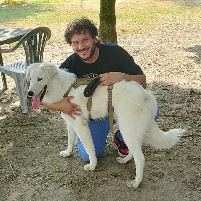 Anche questa volta abbiamo regalato felicità: a Paco e al suo nuovo umano! Buone cose a tutti!